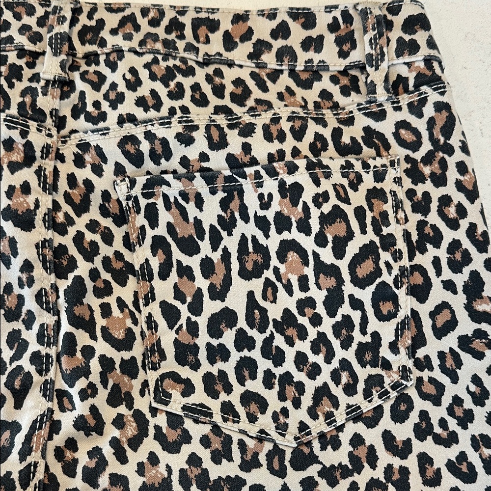 Design Lab Leopard Print Jeans - Picture 10 of 11